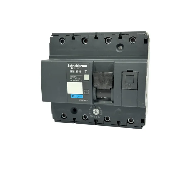 Interruptor magnetotérmico NG125N 4P 32A curva-C 18653
