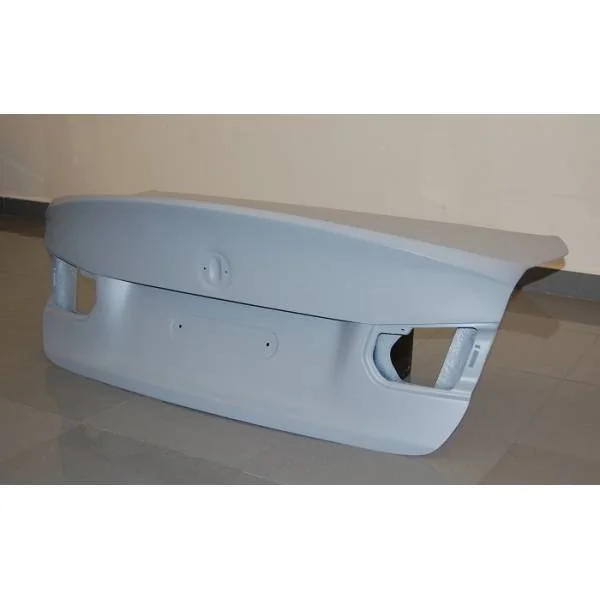 Portón BMW F30/ F80 Look CSL - Imagen 3
