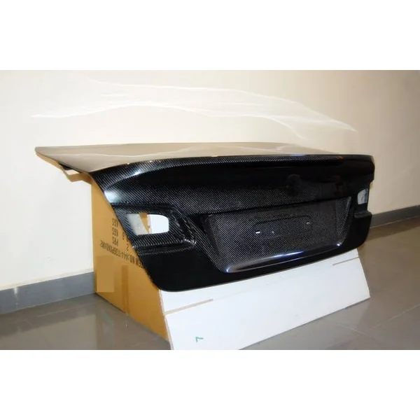 Portón Carbono BMW E92 / E92 Look M3 CSL - Imagen 2